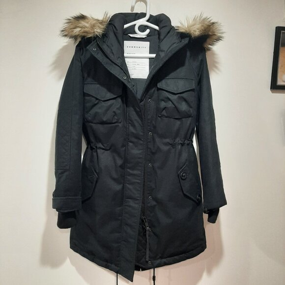 Aritzia community military inspired down parka - Picture 2 of 16